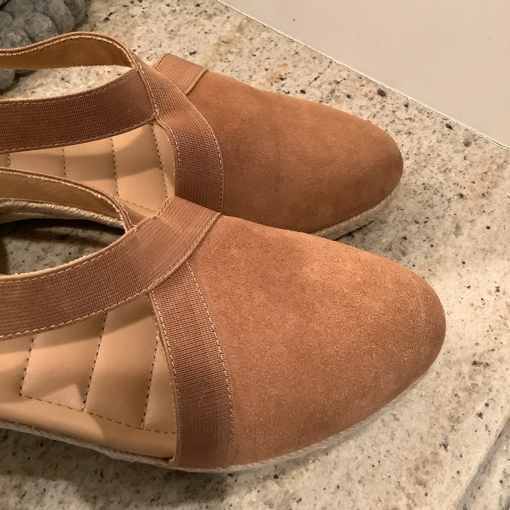 Me Too Women's Brown Suede Espadrille Wedges Size 9.5